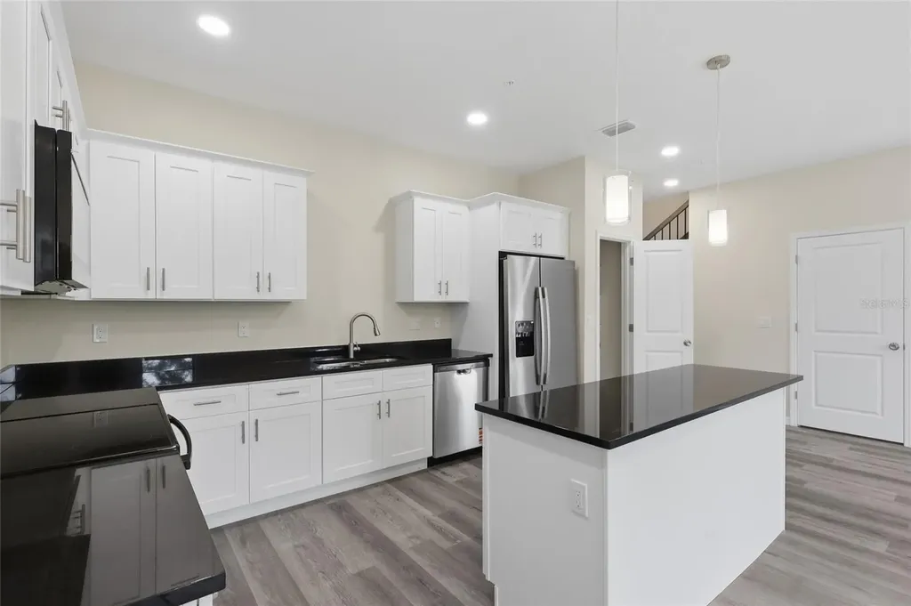 4369 Cambio Gardens Court Tampa FL 33610