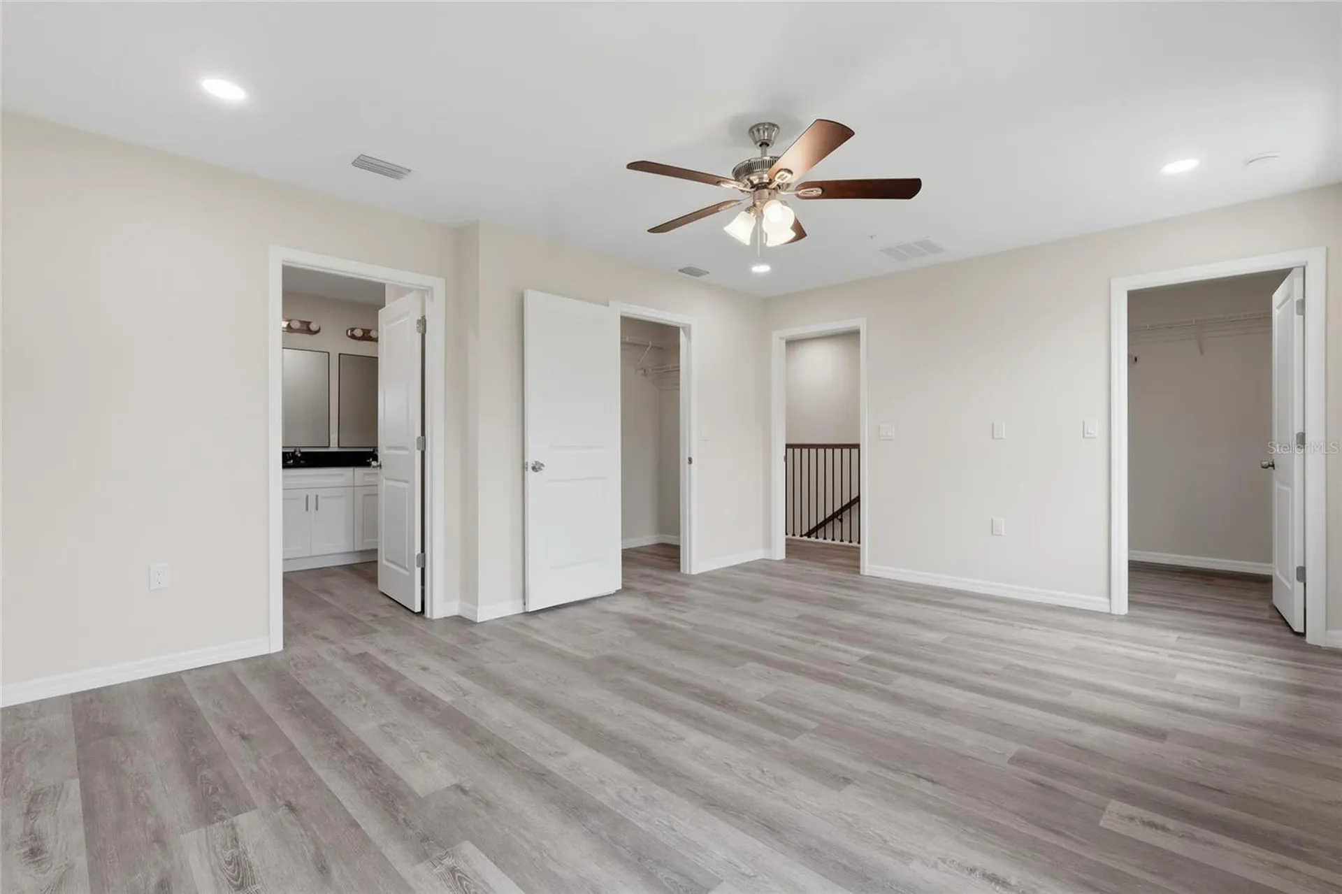 4369 Cambio Gardens Court Tampa FL 33610