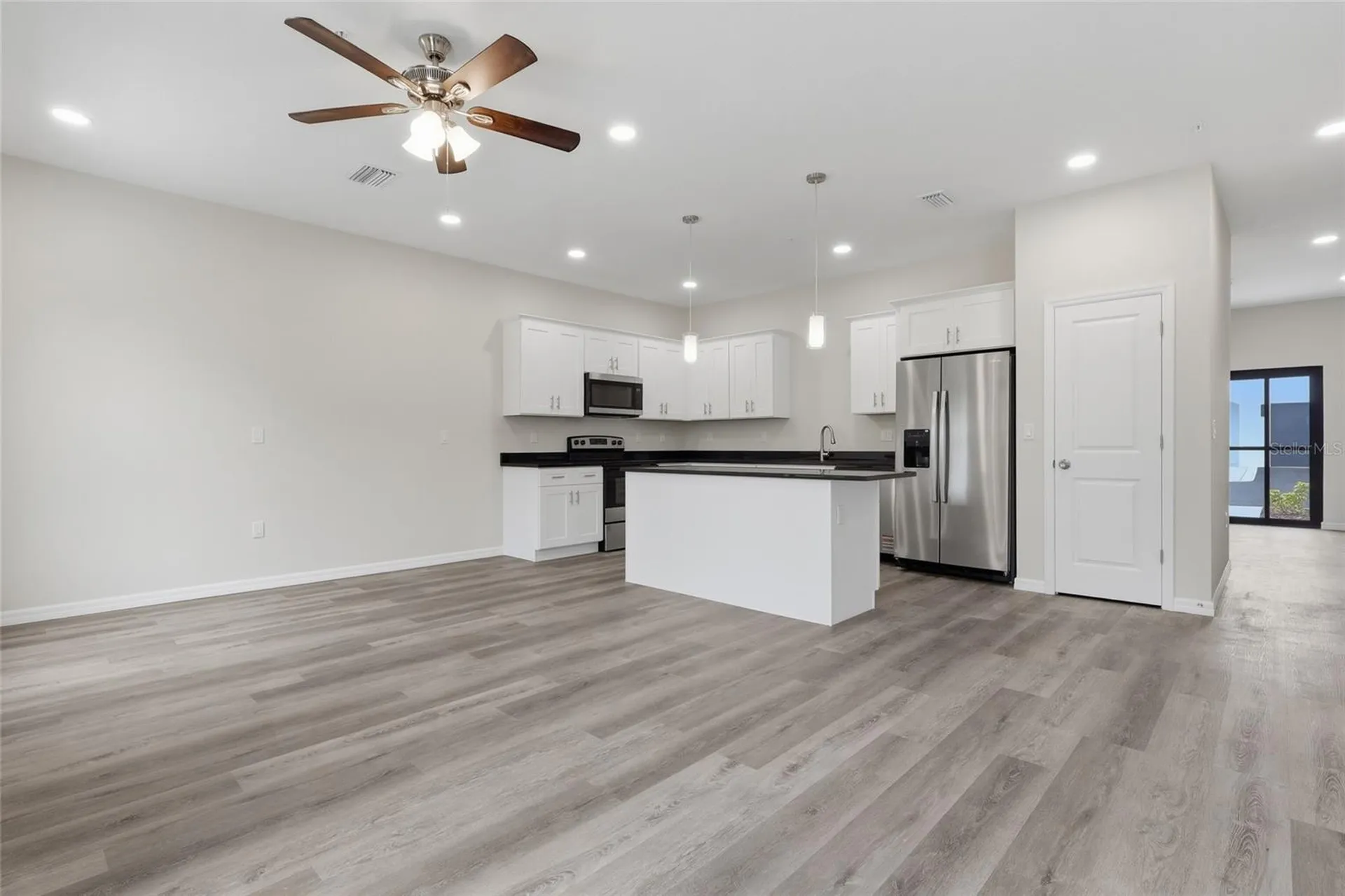 4369 Cambio Gardens Court Tampa FL 33610