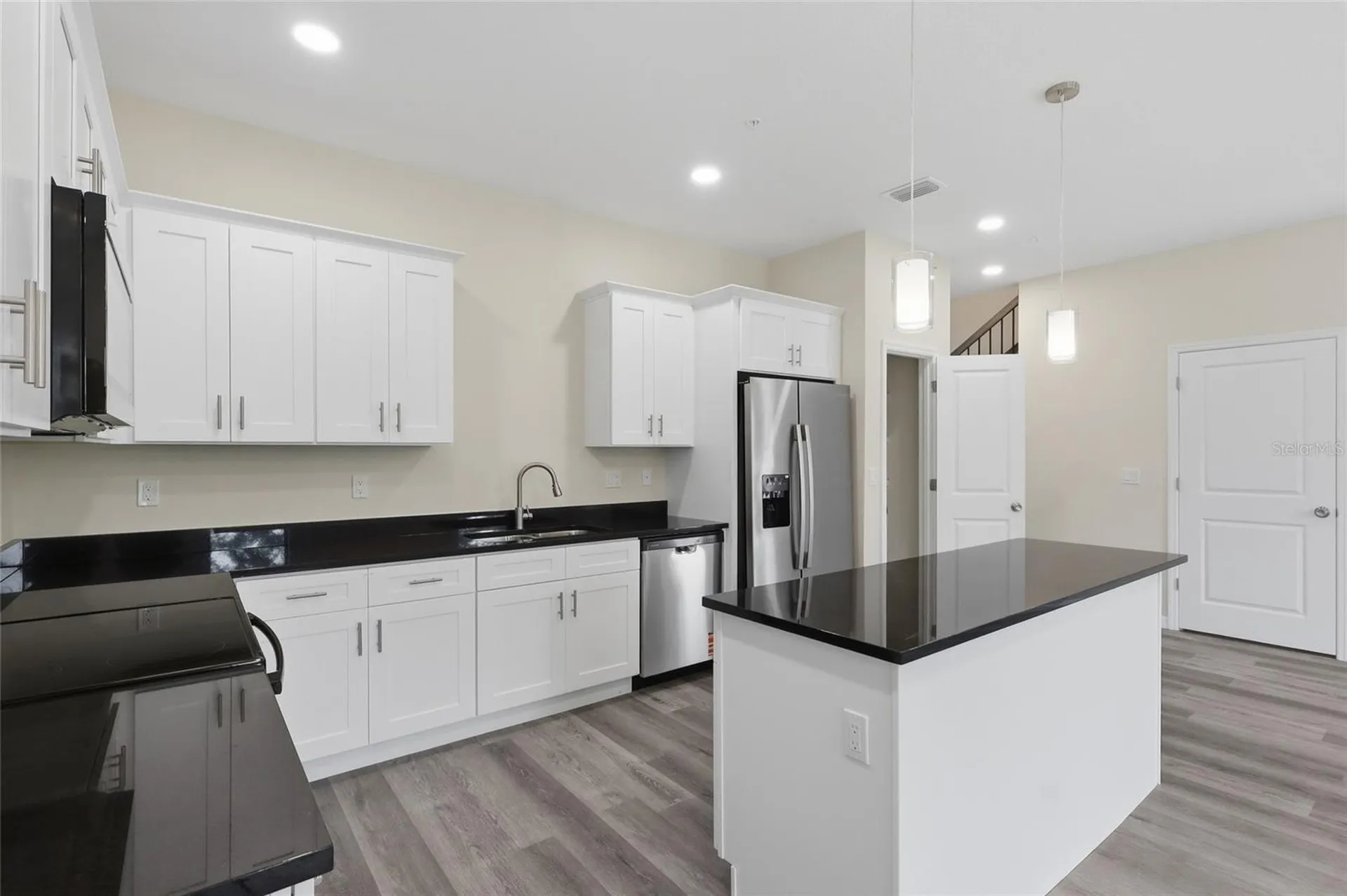 4369 Cambio Gardens Court Tampa FL 33610