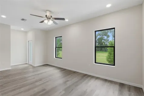 4369 Cambio Gardens Court Tampa FL 33610