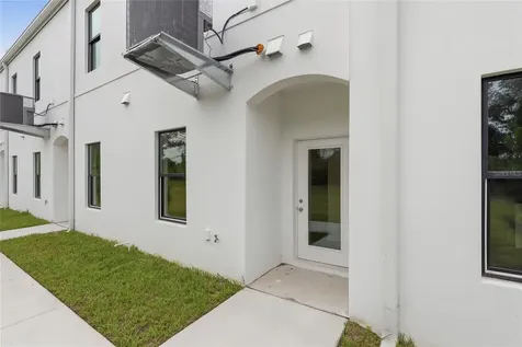 4369 Cambio Gardens Court Tampa FL 33610