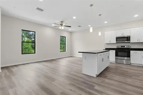 4369 Cambio Gardens Court Tampa FL 33610