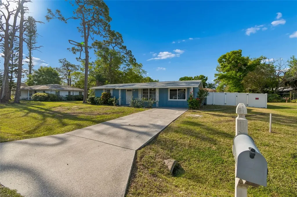 2348 Doud Street Sarasota FL 34231