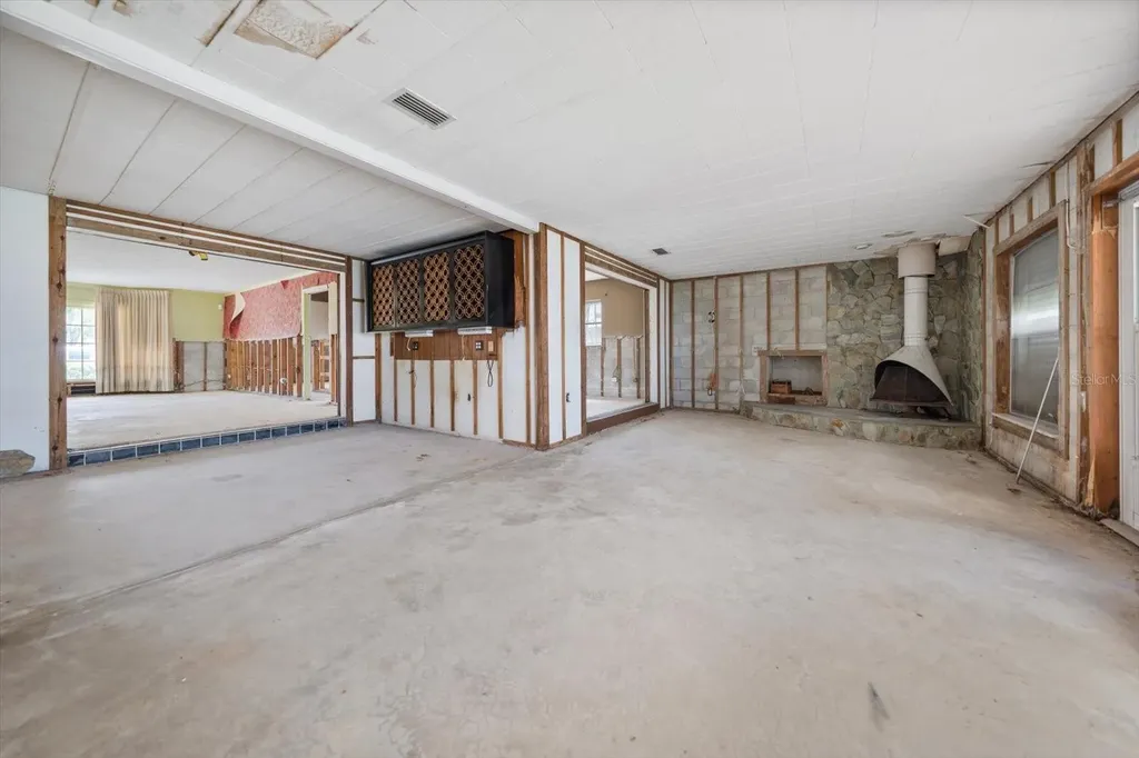 7962 9th Avenue S St Petersburg FL 33707