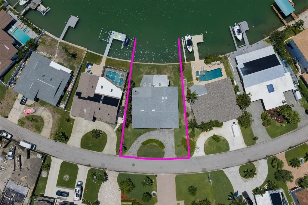 7962 9th Avenue S St Petersburg FL 33707