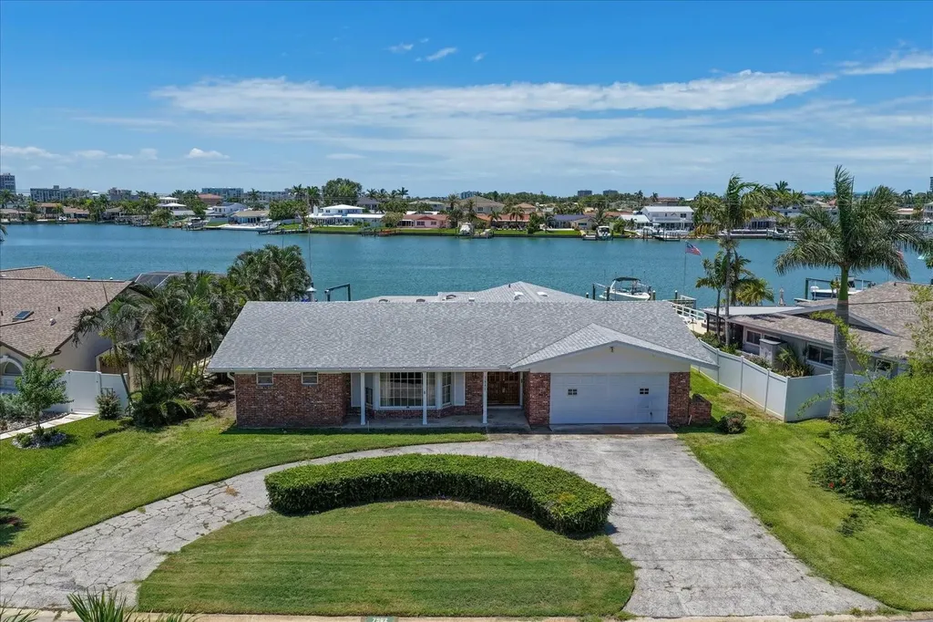 7962 9th Avenue S St Petersburg FL 33707