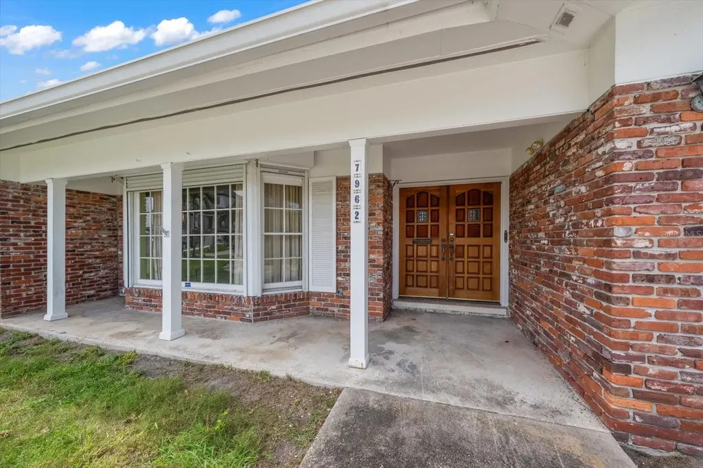 7962 9th Avenue S St Petersburg FL 33707