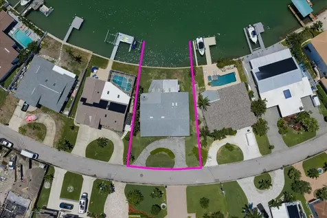 7962 9th Avenue S St Petersburg FL 33707