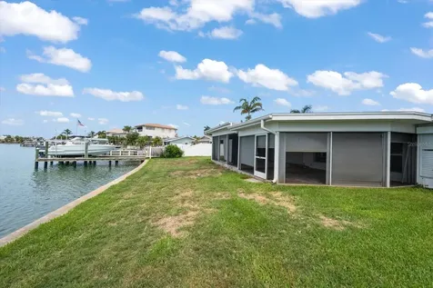 7962 9th Avenue S St Petersburg FL 33707