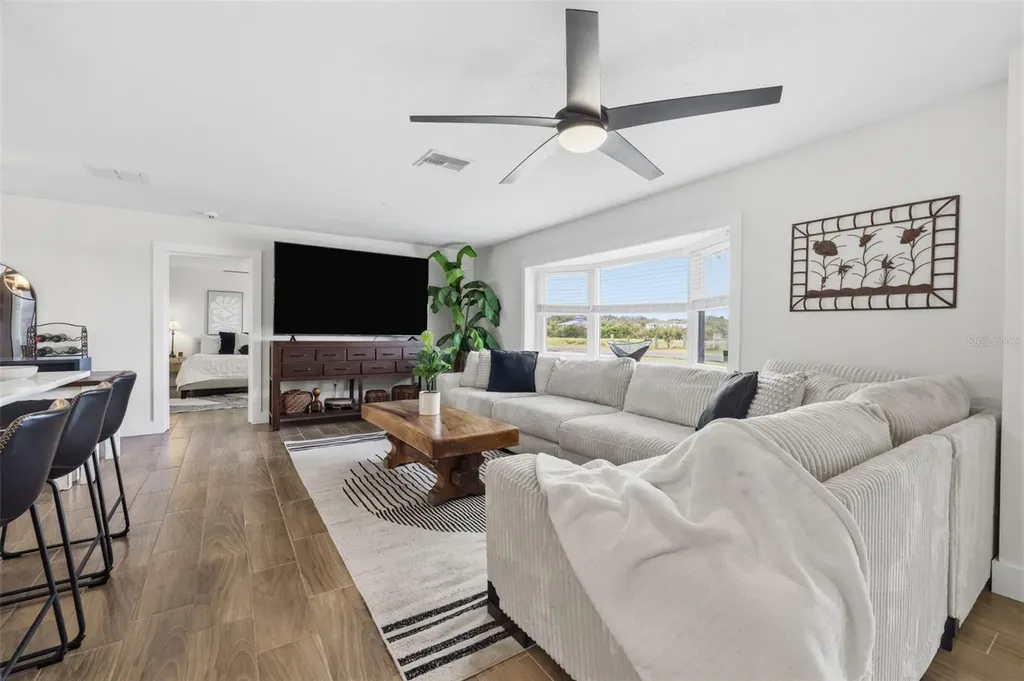 9910 Peninsular Drive Gibsonton FL 33534