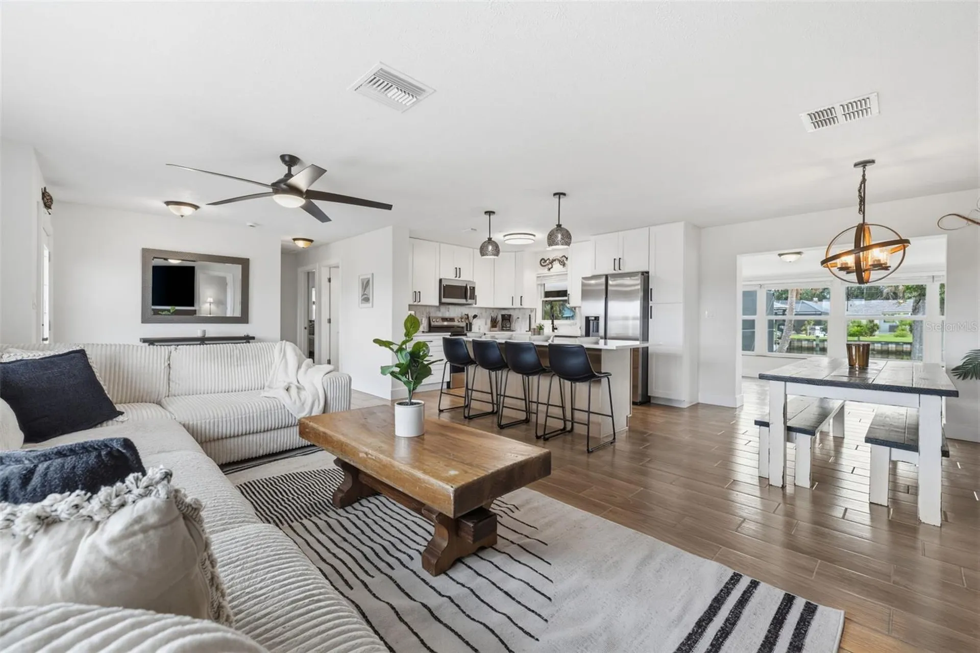 9910 Peninsular Drive Gibsonton FL 33534