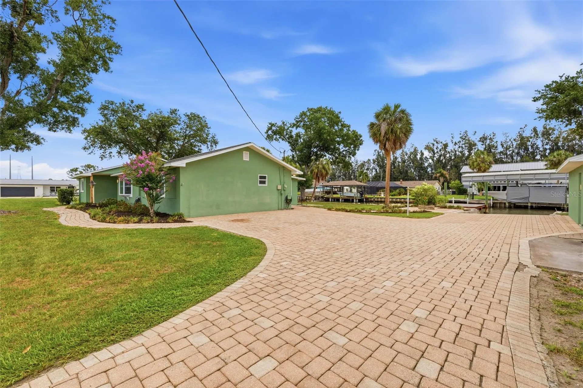 9910 Peninsular Drive Gibsonton FL 33534