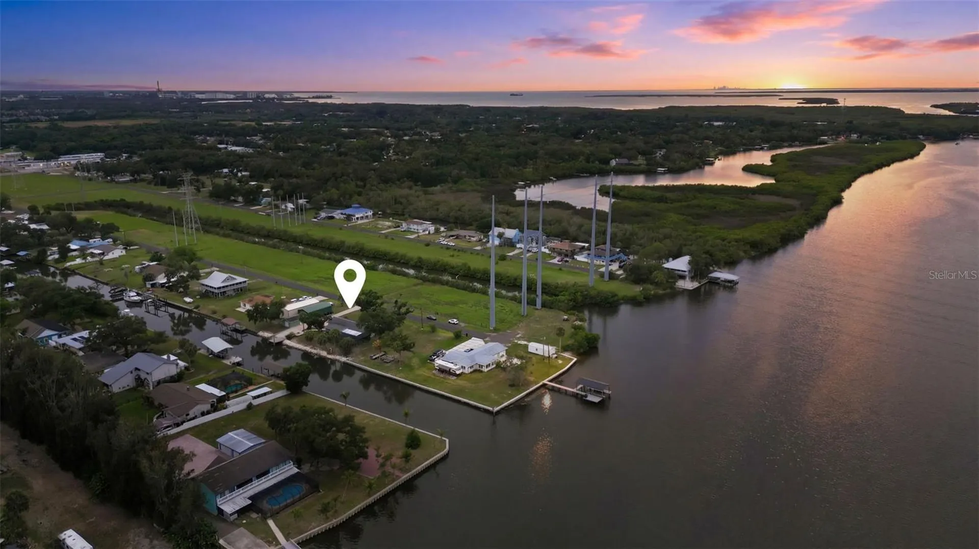 9910 Peninsular Drive Gibsonton FL 33534