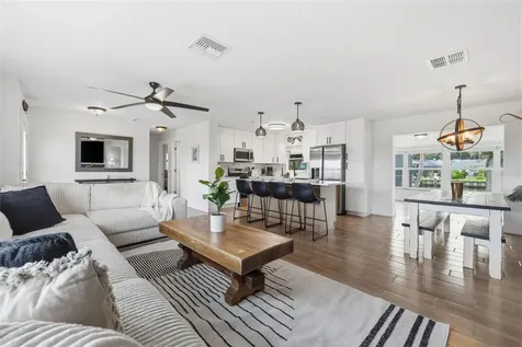 9910 Peninsular Drive Gibsonton FL 33534