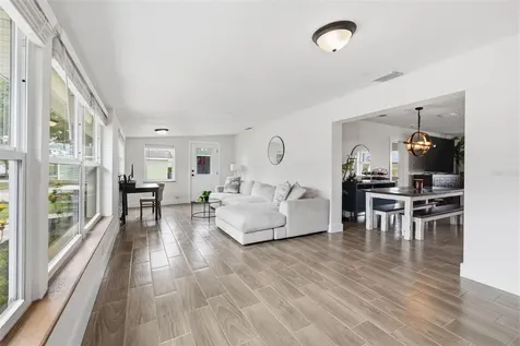 9910 Peninsular Drive Gibsonton FL 33534
