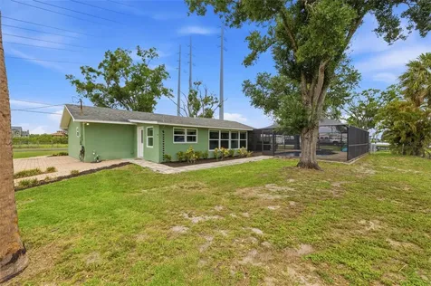 9910 Peninsular Drive Gibsonton FL 33534