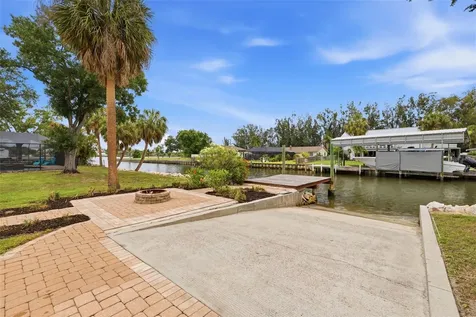 9910 Peninsular Drive Gibsonton FL 33534