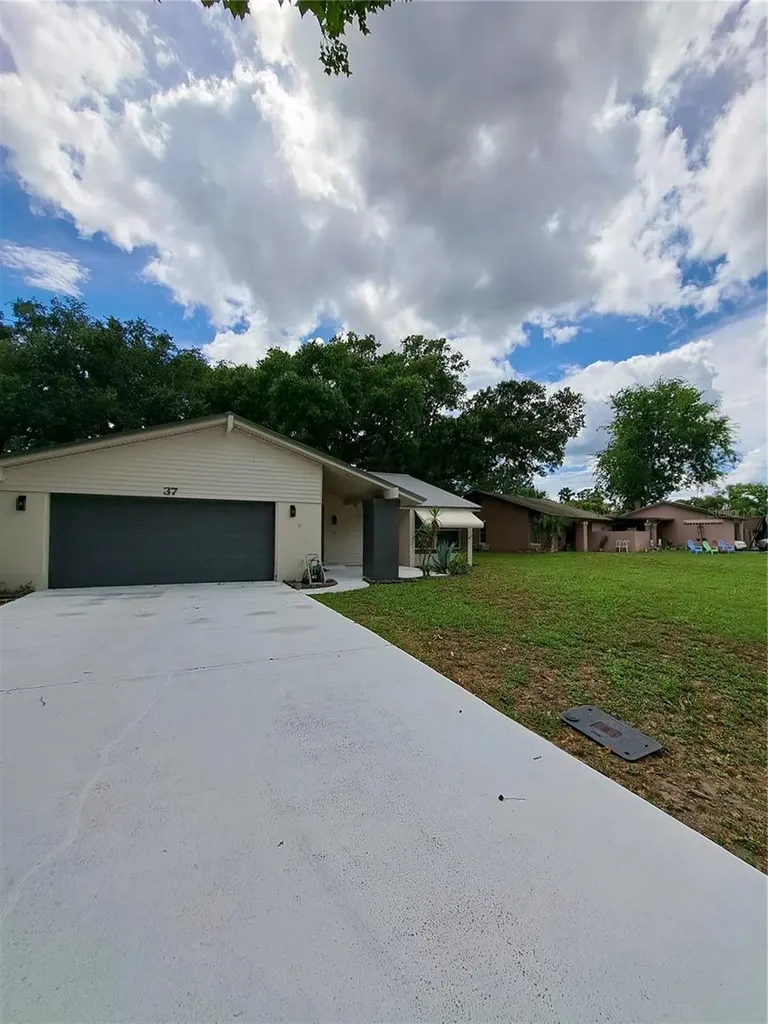 37 Cooper Lane Palm Coast FL 32137