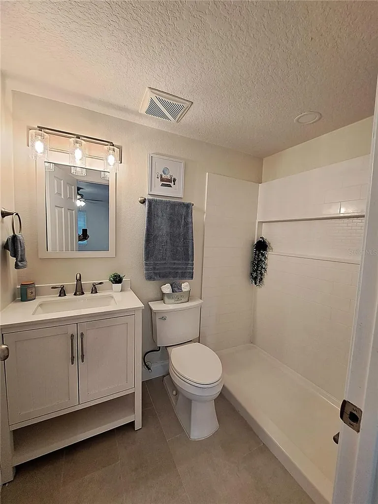 37 Cooper Lane Palm Coast FL 32137