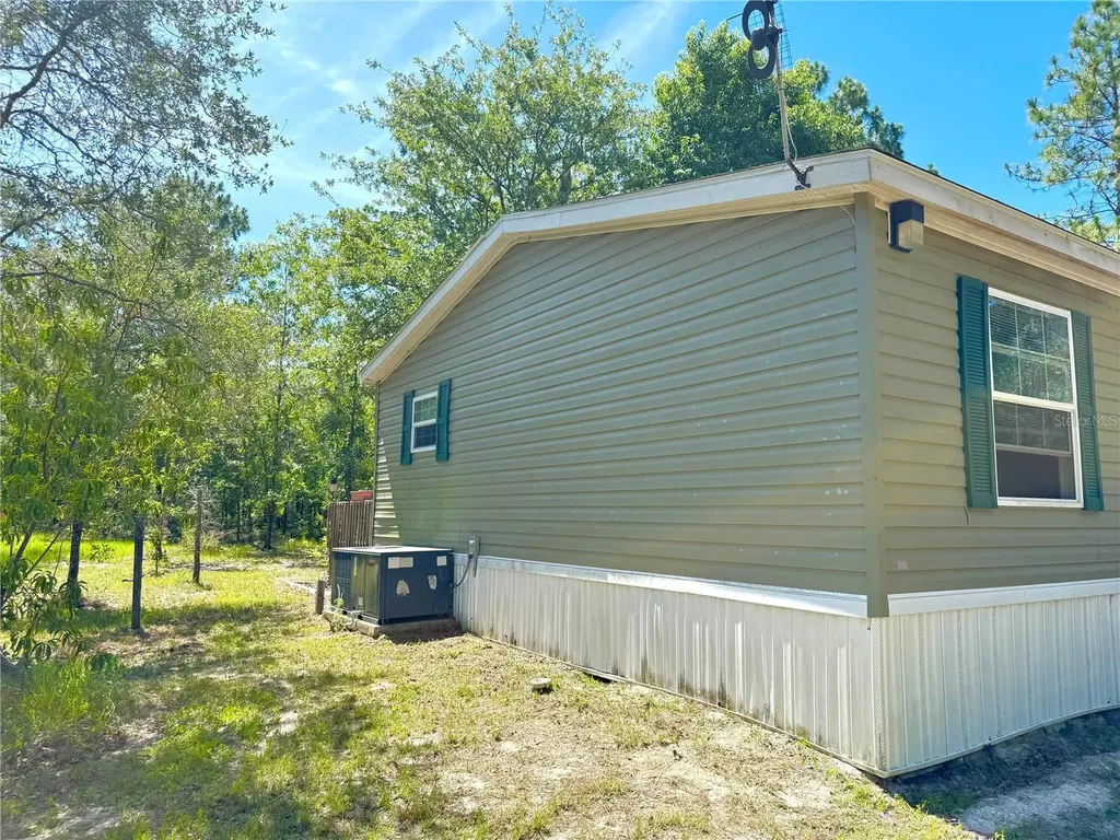 5331 SE 122 Avenue Morriston FL 32668