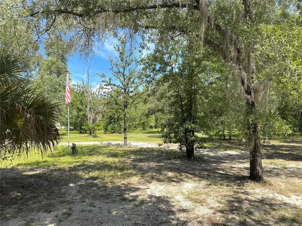 5331 SE 122 Avenue Morriston FL 32668