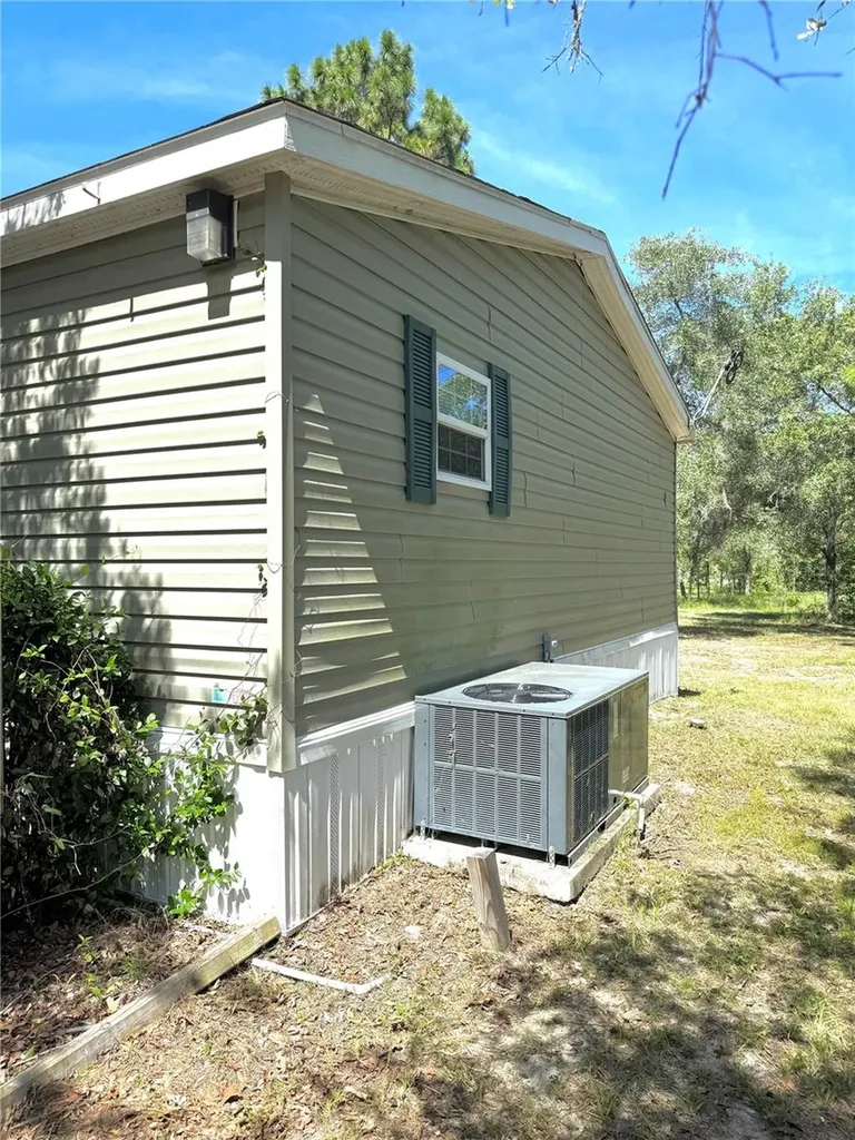 5331 SE 122 Avenue Morriston FL 32668