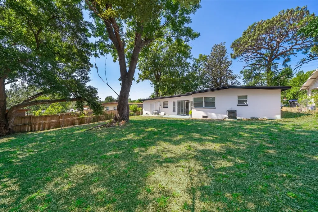 5815 Wolf Road Orlando FL 32808