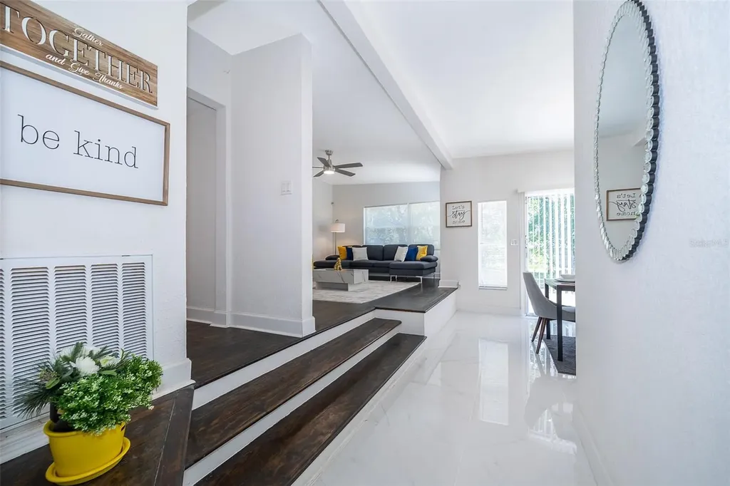5815 Wolf Road Orlando FL 32808