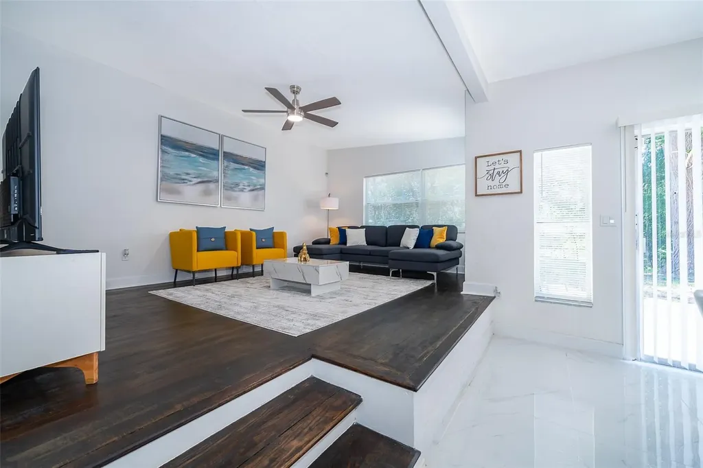 5815 Wolf Road Orlando FL 32808