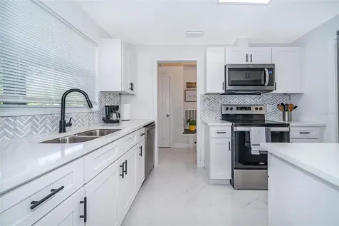 5815 Wolf Road Orlando FL 32808
