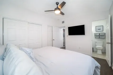 5815 Wolf Road Orlando FL 32808