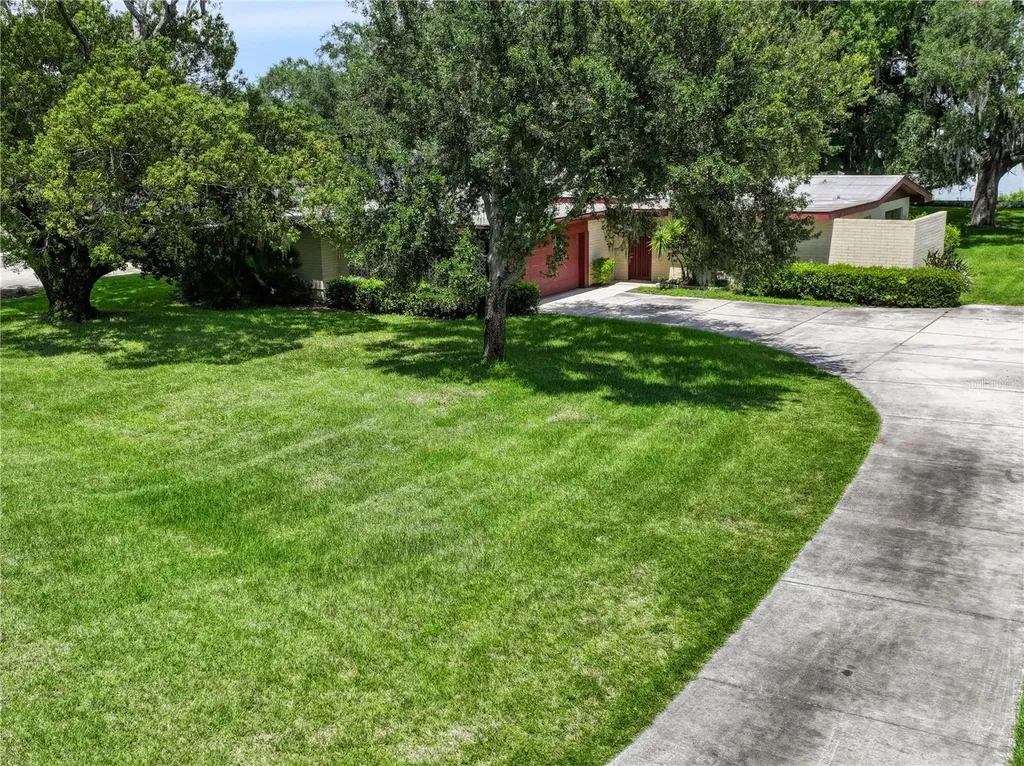 1210 W Lake Hamilton Drive Winter Haven FL 33881