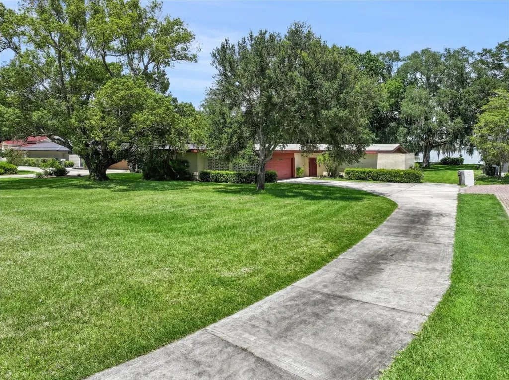 1210 W Lake Hamilton Drive Winter Haven FL 33881