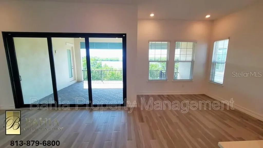 1074 Seagrape Drive Ruskin FL 33570