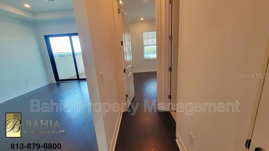 1074 Seagrape Drive Ruskin FL 33570
