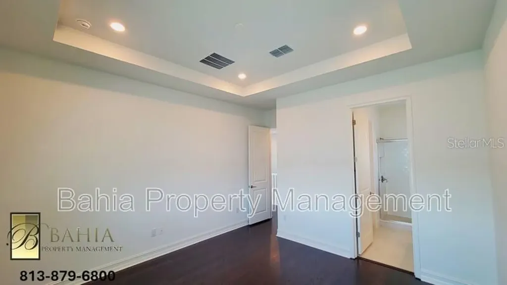 1074 Seagrape Drive Ruskin FL 33570
