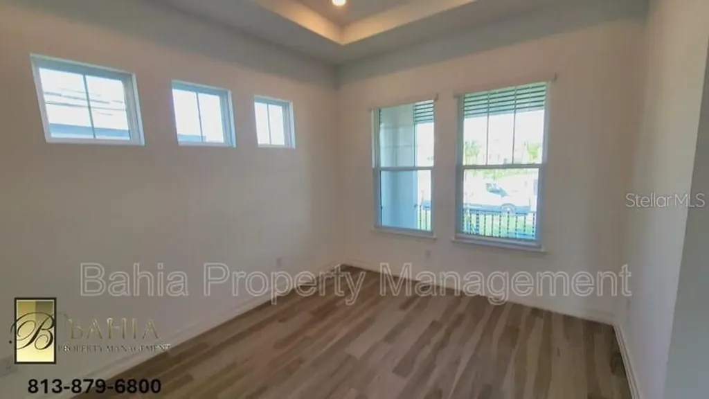 1074 Seagrape Drive Ruskin FL 33570