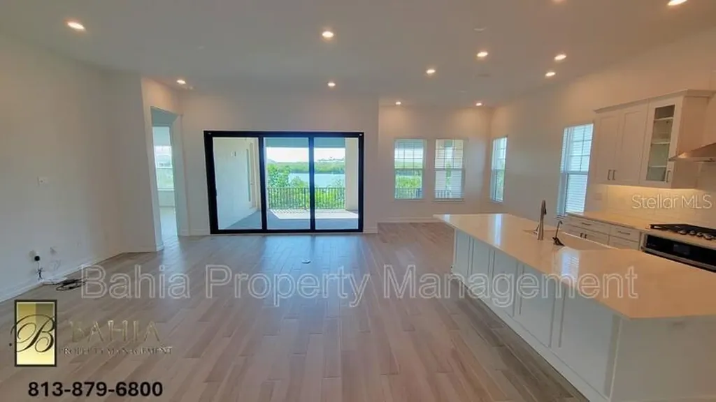 1074 Seagrape Drive Ruskin FL 33570