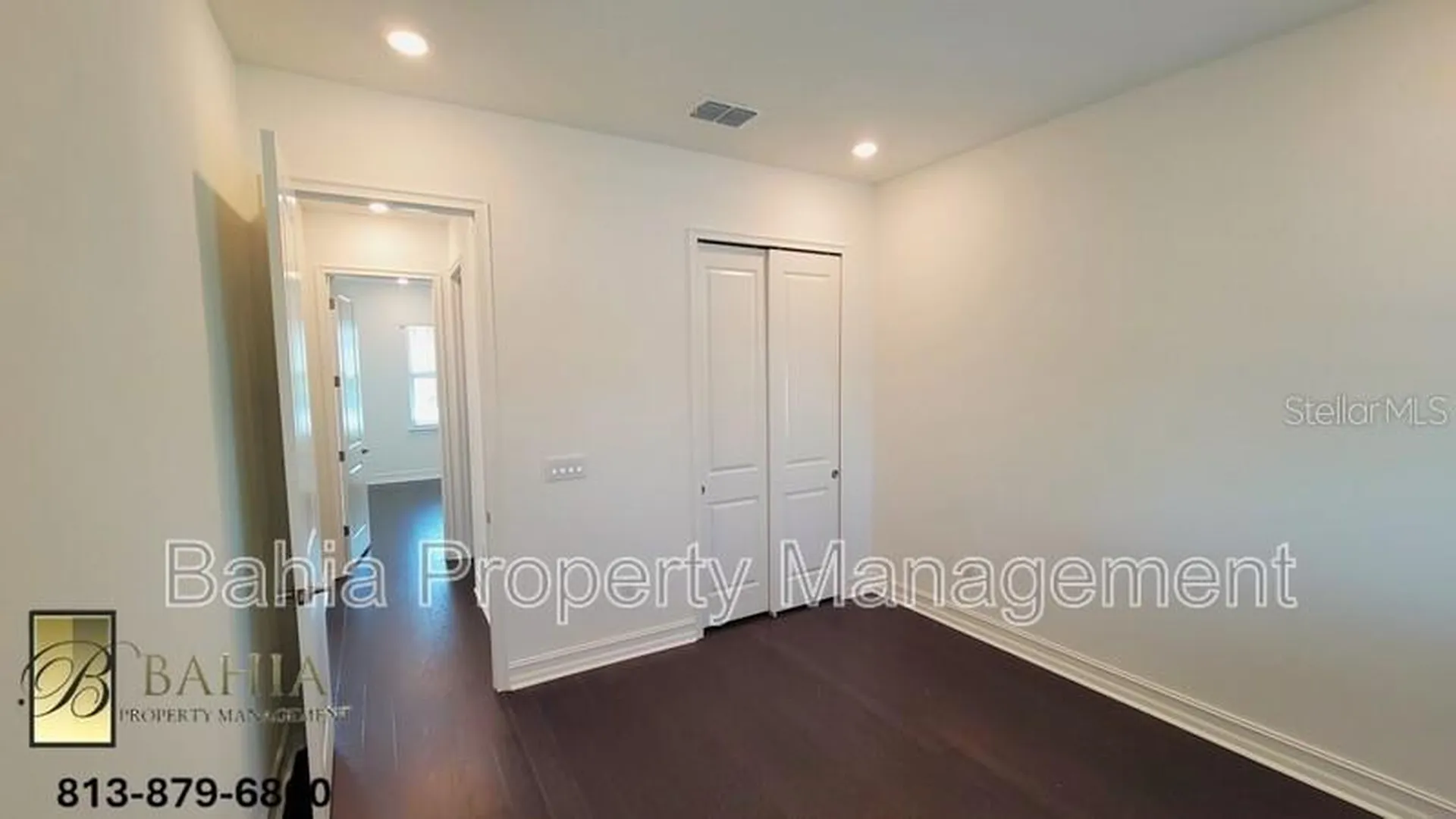 1074 Seagrape Drive Ruskin FL 33570