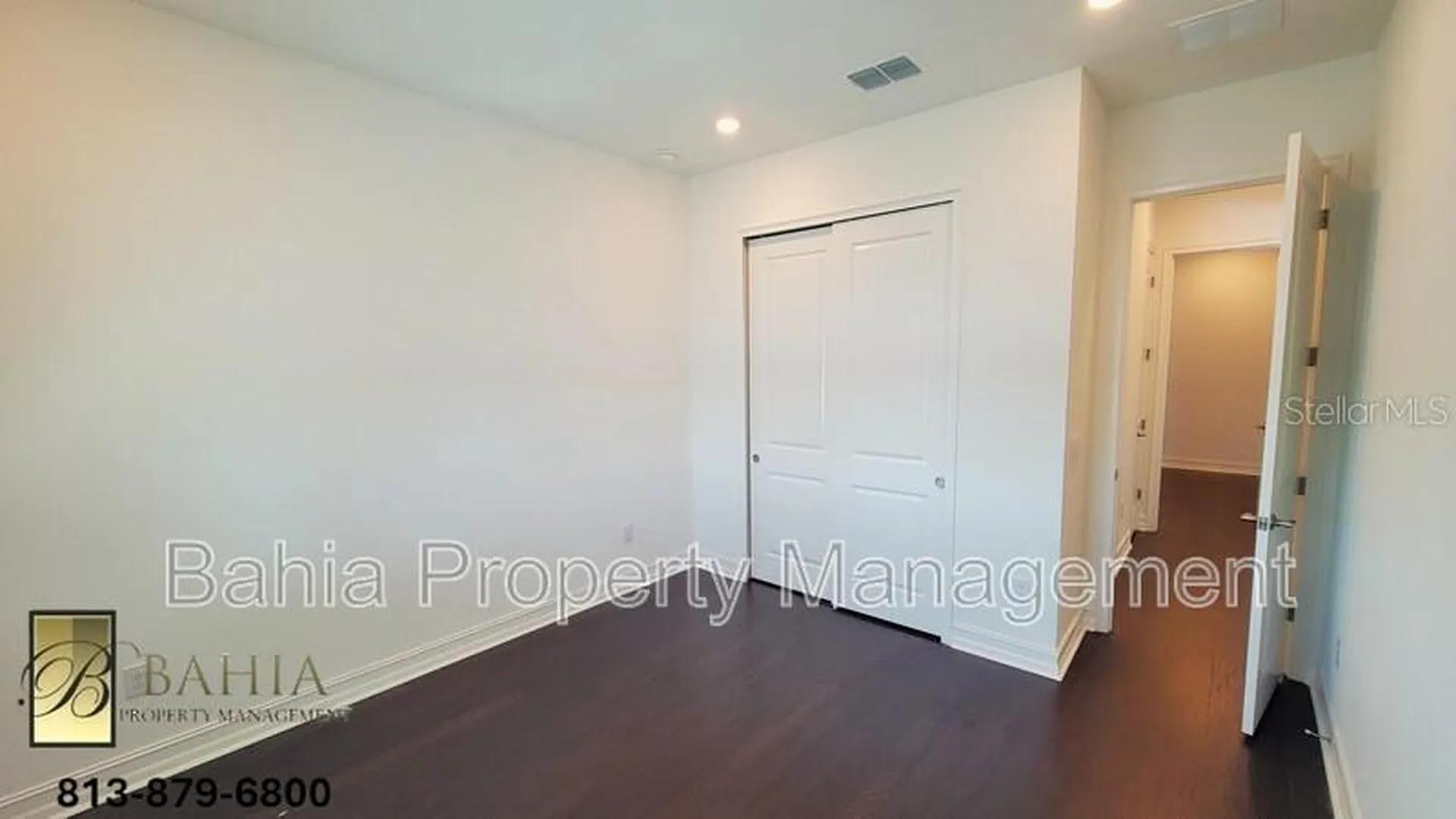 1074 Seagrape Drive Ruskin FL 33570
