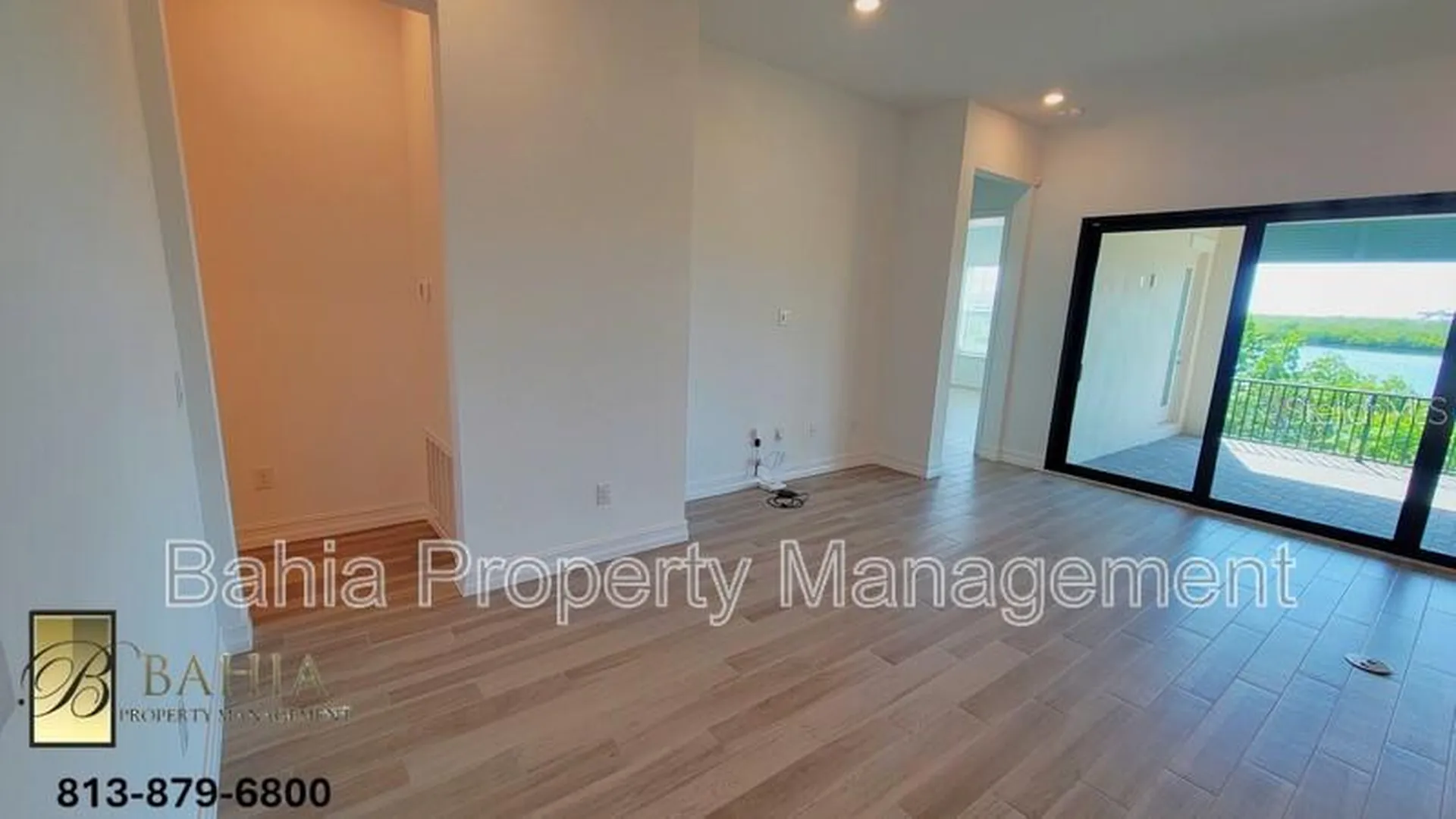1074 Seagrape Drive Ruskin FL 33570