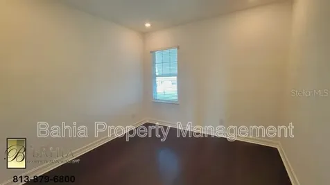 1074 Seagrape Drive Ruskin FL 33570