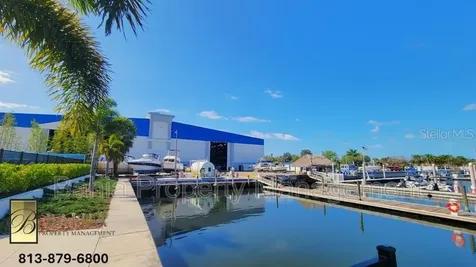 1074 Seagrape Drive Ruskin FL 33570