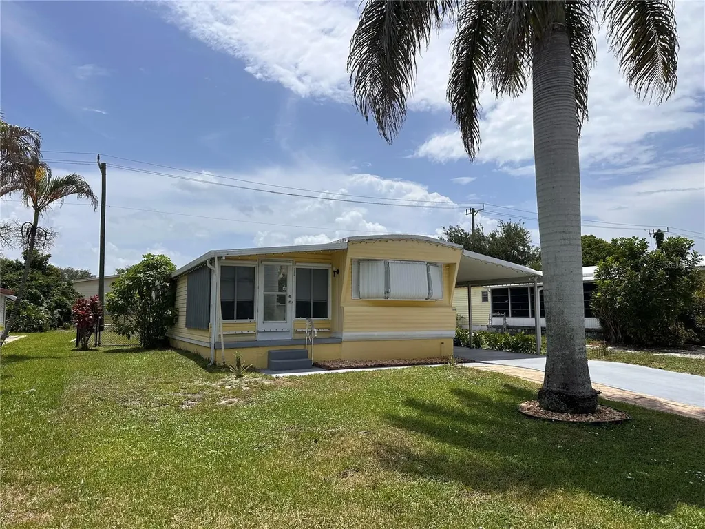 7388 SE Swan Avenue Hobe Sound FL 33455