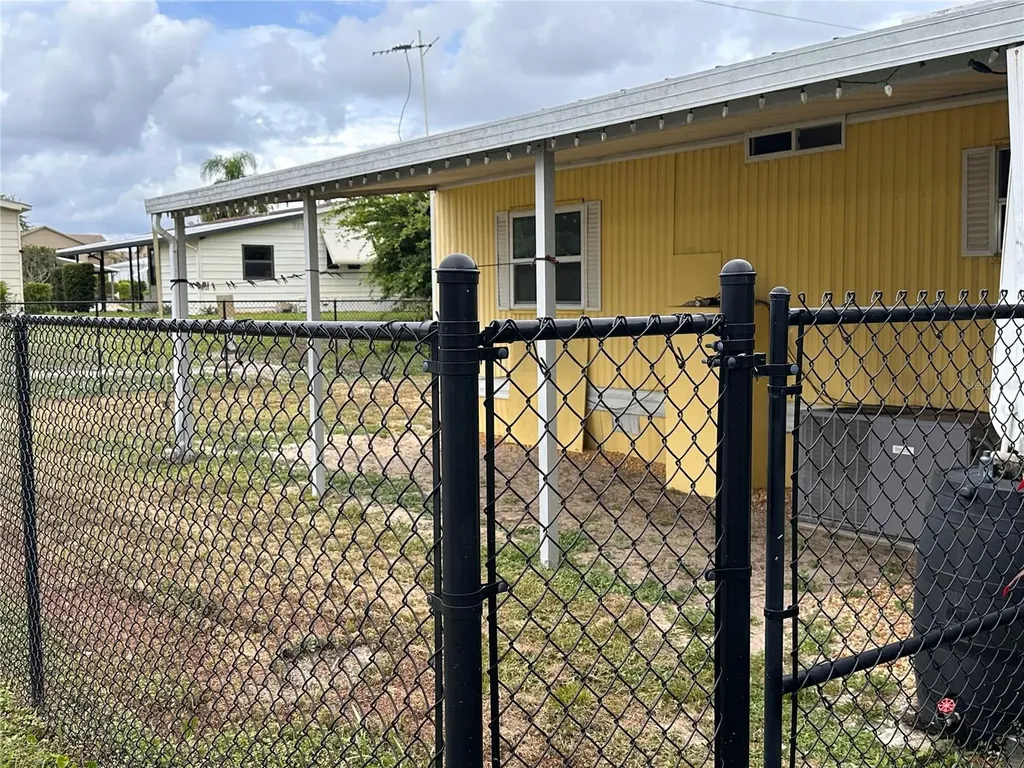 7388 SE Swan Avenue Hobe Sound FL 33455