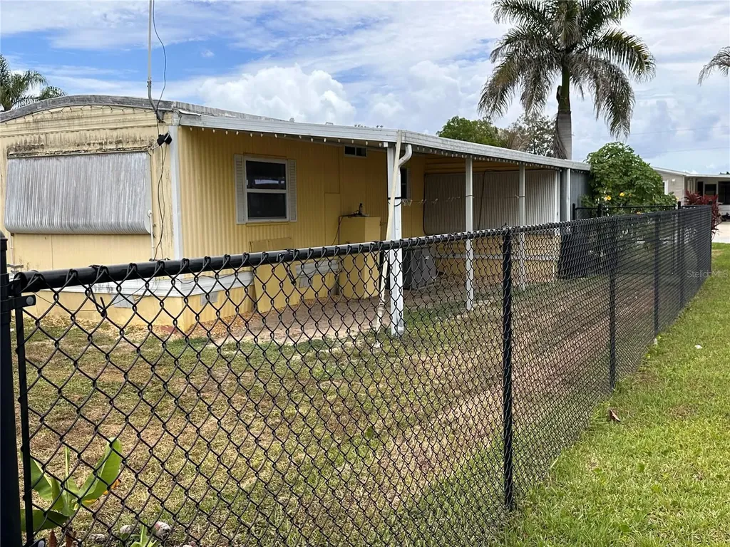 7388 SE Swan Avenue Hobe Sound FL 33455