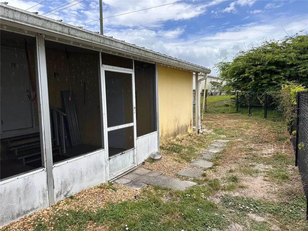 7388 SE Swan Avenue Hobe Sound FL 33455