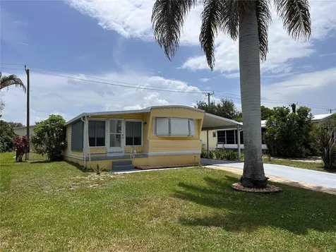 7388 SE Swan Avenue Hobe Sound FL 33455
