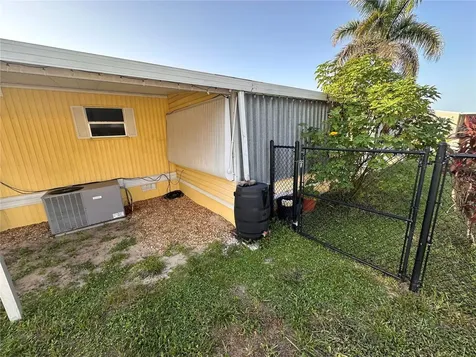 7388 SE Swan Avenue Hobe Sound FL 33455